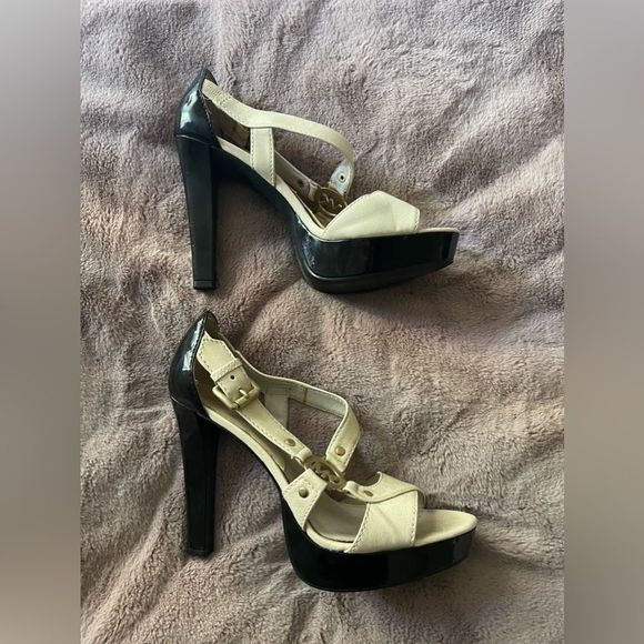 Michael Kors Vintage Platforms - open toe solid heel Cross Front Leather Strap - Picture 1 of 10